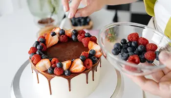 Custom cake order website for Flower & Flour